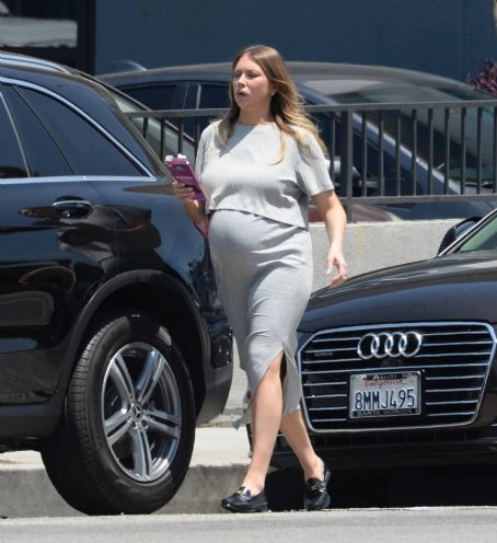 Stassi Schroeder – Shows off her growing baby bump in LA