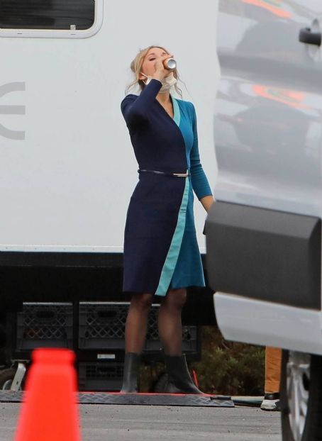 Kaley Cuoco – On a break from shooting scenes on the set of ‘The Flight Attendant’ in Los Angeles