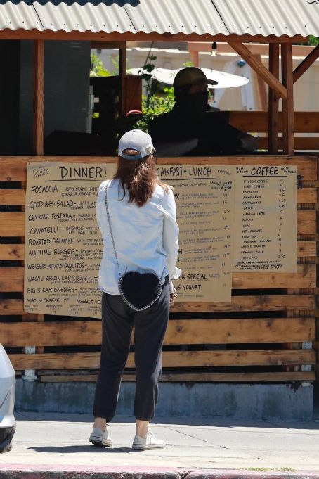 Kate Mara – Out in Los Feliz