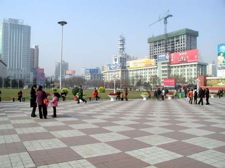 Dongfanghong Square