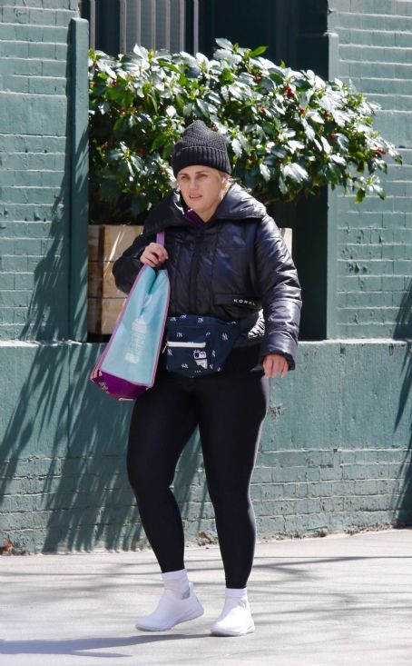 Rebel Wilson – Seen morning gym workout in New York - FamousFix