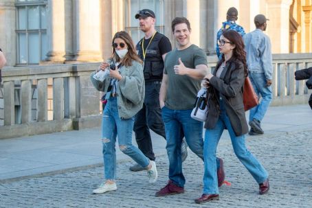 Sarah Hyland – On the set at Bode Museum in Berlin-Mitte