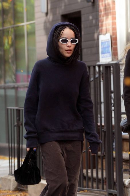 Zoe Kravitz – Out to get coffee in Brooklyn