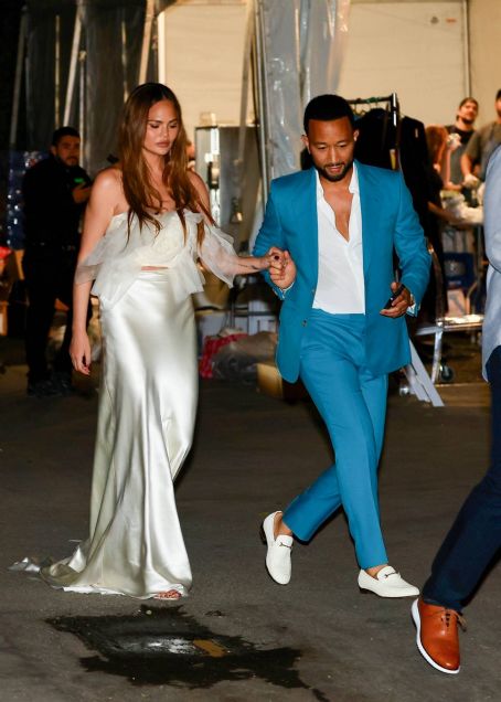 Chrissy Teigen – With John legend attend a charity event hosted by Prada at the Gagosian Gallery