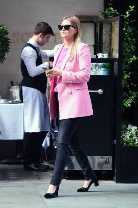 Holly Valance – In a pink blazer out in London