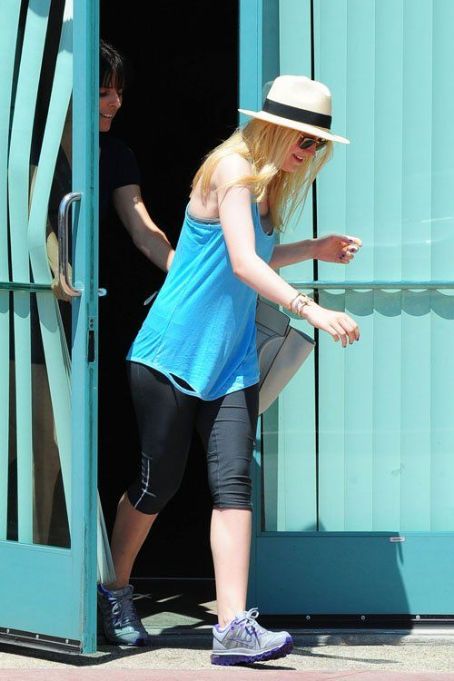 Dakota Fanning leaving the gym (August 10) | Dakota Fanning Picture