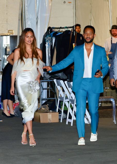 Chrissy Teigen – With John legend attend a charity event hosted by Prada at the Gagosian Gallery