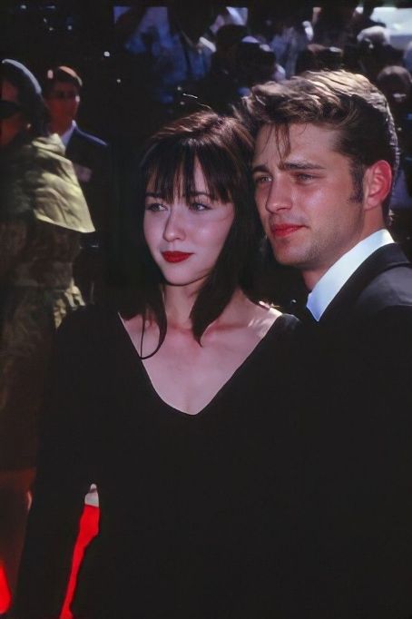 Shannen Doherty and Jason Priestley at The 43rd Annual Primetime Emmy ...