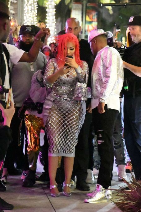 Nicki Minaj – Arriving to her Fendi Launch in Beverly Hills | Nicki