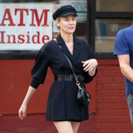 Diane Kruger – Walks back home in New York | Diane Kruger Picture ...