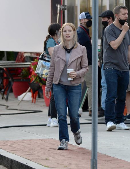 Jessica Chastain – are spotted on set of ‘The Good Nurse’ | Jessica