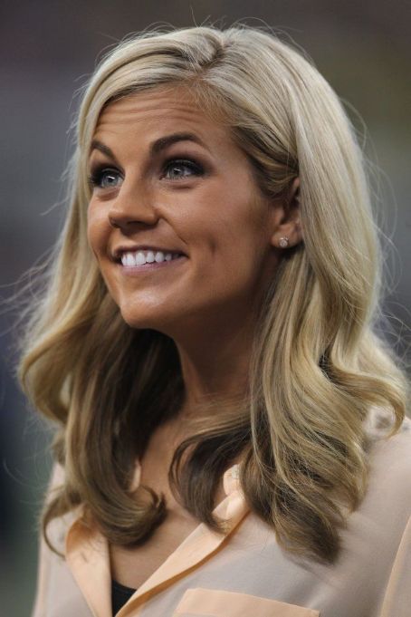 Samantha Ponder Pics - Samantha Ponder Photo Gallery - 2019 - Magazine ...