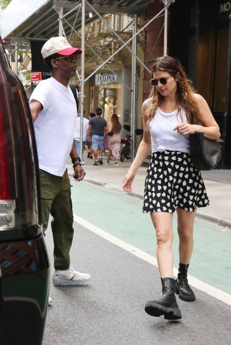 Lake Bell – On a way to New Jersey for Chris Rock’s Comedy Show in New York