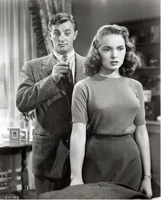 Janet Leigh and Robert Mitchum