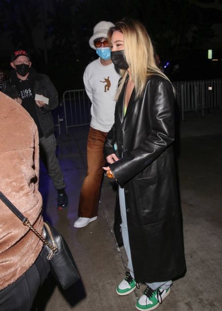 Madelyn Cline – With DJ Zack Bia arrive at the Lakers vs Phoenix Suns game at the Crypto.com Arena