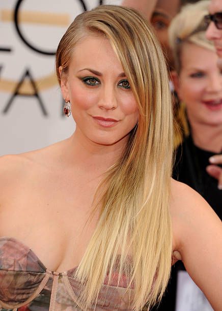 Kaley Cuoco - The 71st Annual Golden Globe Awards - Arrivals (2014)