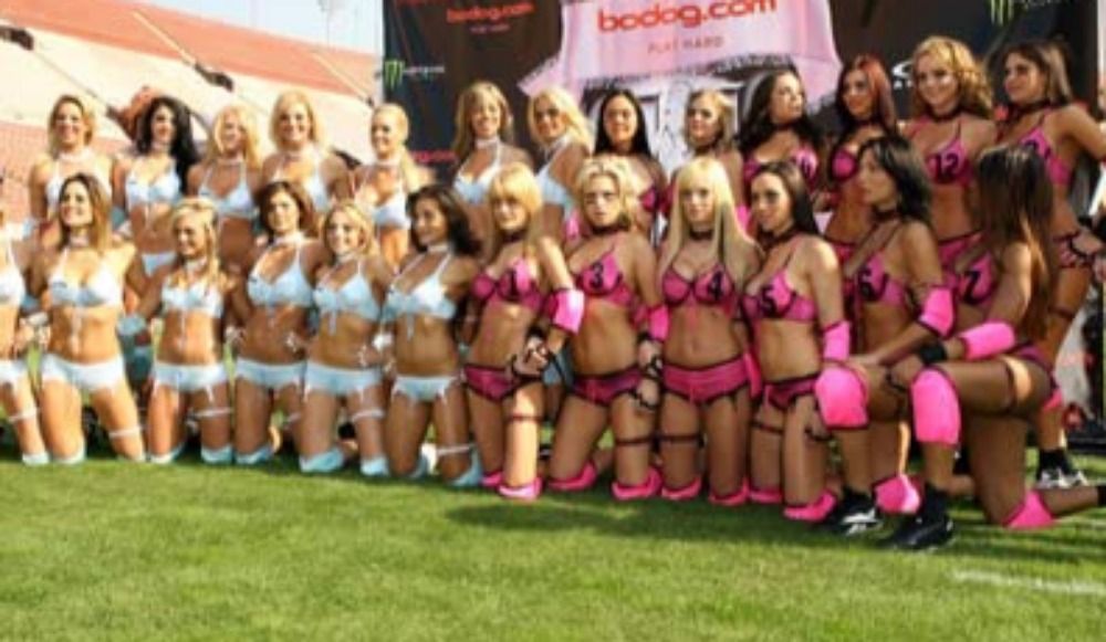 Lingerie Bowl FamousFix post