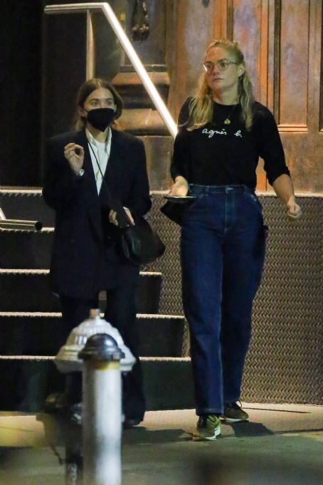 Mary-Kate Olsen – Picks up a friend before grabbing dinner in New York