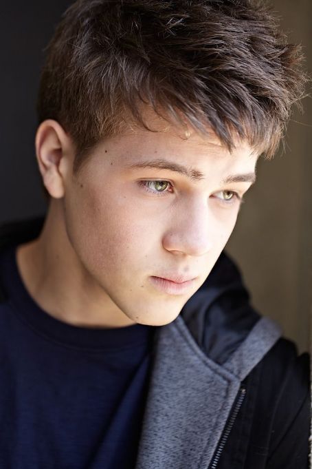 Who is Connor Jessup dating? Connor Jessup boyfriend, husband