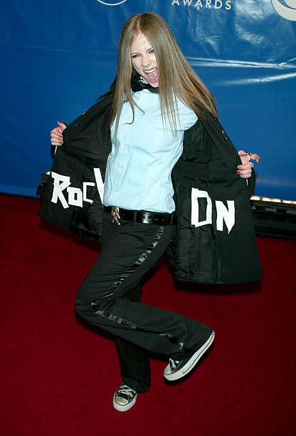 Avril Lavigne - The 45th Annual Grammy Awards (2003)