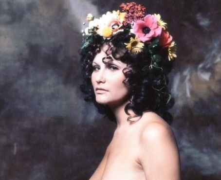 Never-before-seen photographs of Linda Lovelace, aged 24, reveal her attemp...