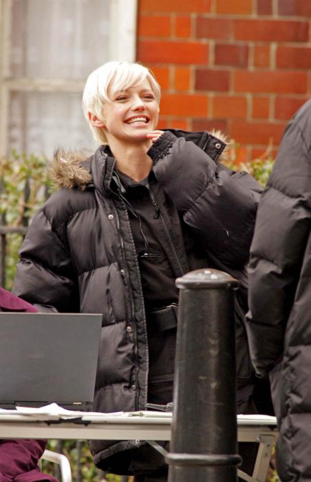 Hannah Spearritt - Primeval Behind The Scenes