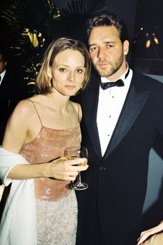 Jodie Foster and Russell Crowe