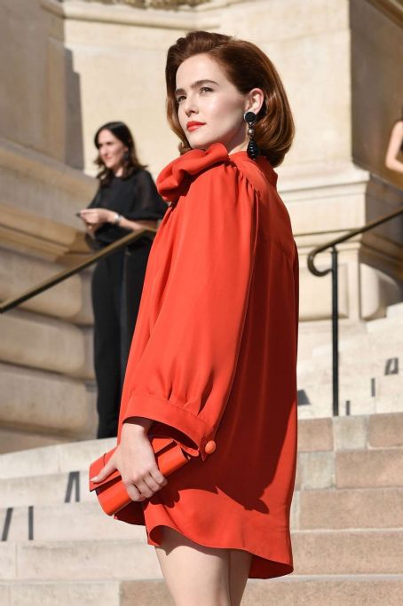 Zoey Deutch – Outside the Armani Show at Paris Fashion Week Haute Couture FW 2019-20