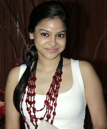 sumona chakravarti yeh hai aashiqui sumona chakravarti yeh hai aashiqui