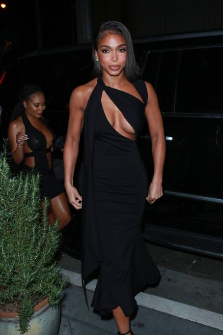 Lori Harvey In A Black Dress As She Celebrates Her 26th Birthday At Lavo Ristorante Famousfix