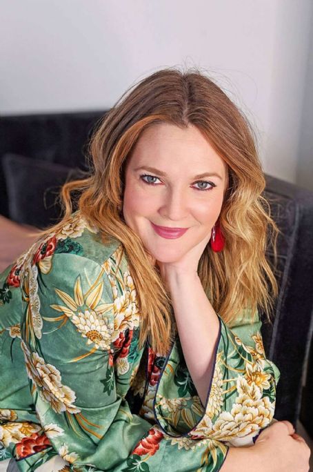 Drew Barrymore – Glamour UK Magazine (January 2019)