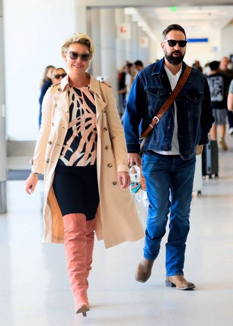 Katherine Heigl – Seen at LAX in Los Angeles