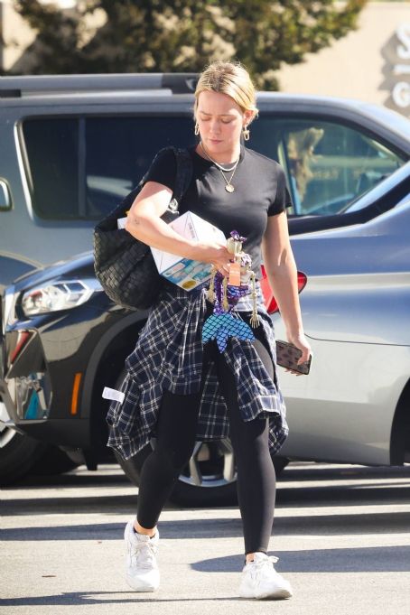 Hilary Duff – Seen at her local CVS in Studio City