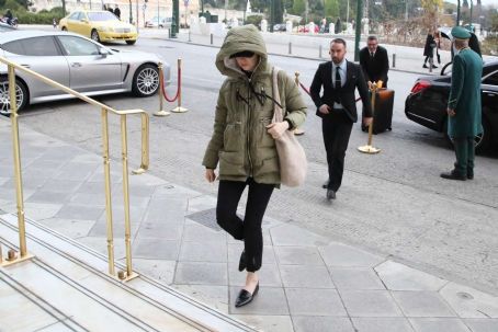 Emma Stone – Arriving at Athens International Airport in Athens | Emma