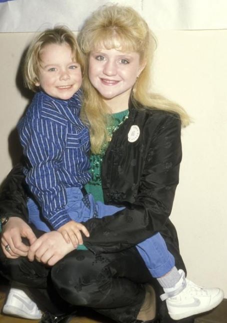 Who is Tina Yothers dating? Tina Yothers boyfriend, husband