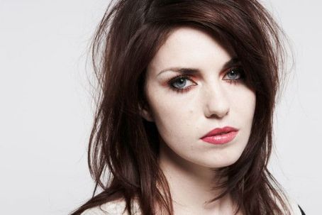 Laura-Mary Carter (musician)