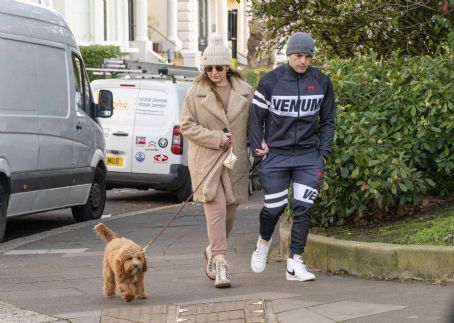 Kelly Brook – With Jeremy Parisi and their dog in London