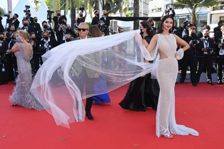 Mahlagha Jaberi at the premiere of 