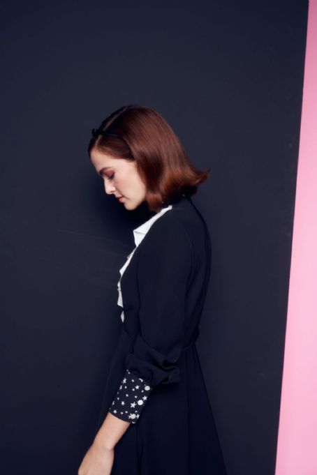 Zoey Deutch – 2019 Tribeca Film Festival Portraits in NYC, April 2019