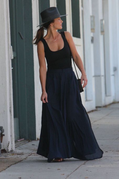 Minka Kelly – Out and about in Beverly Hills