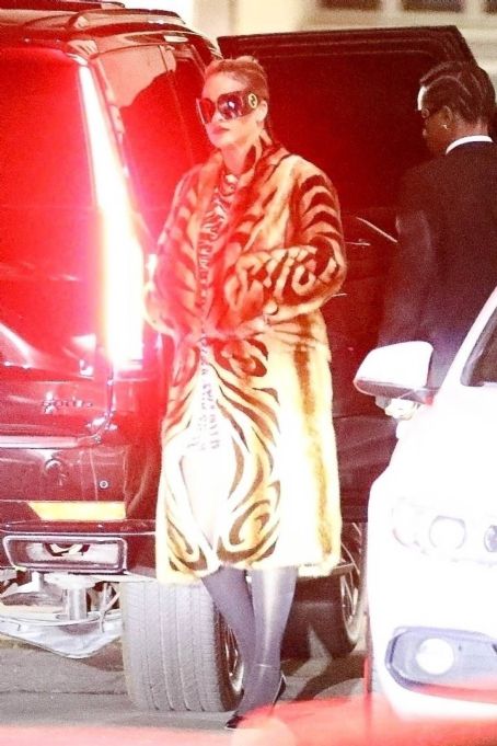 Rihanna Makes – Pictured after Late Dinner with Boyfriend ASAP Rocky at Wally’s Beverly Hills