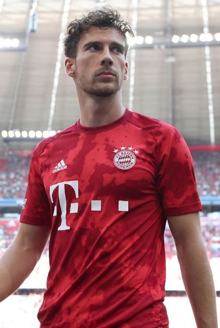 Who is Leon Goretzka dating? Leon Goretzka girlfriend, wife