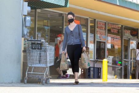Odette Annable – Goes shopping at Whole Foods in LA