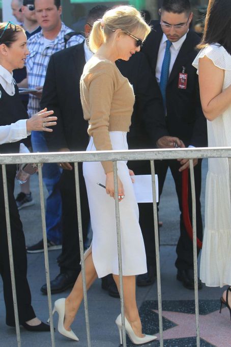 Renee Zellweger – Harry Connick Jr. Honored with a Star on the Hollywood Walk of Fame