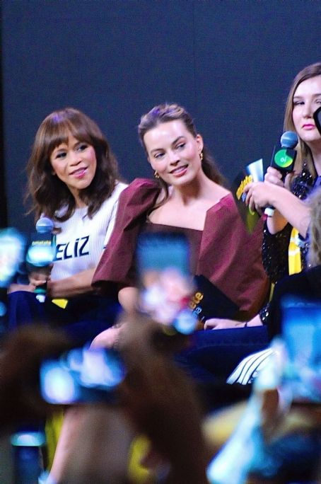 Margot Robbie – Cinemark Panel at CCXP 2019 in Sao Paulo | Margot