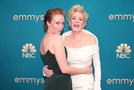 Hannah Einbinder and Jean Smart  - The 74th Primetime Emmy Awards (2022)
