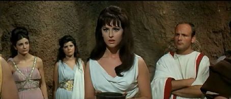 Who is Ivy Holzer dating? Ivy Holzer boyfriend, husband