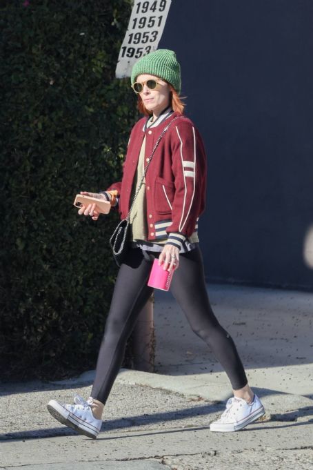 Kate Mara – Wearing leggings and Converse sneakers in Los Angeles
