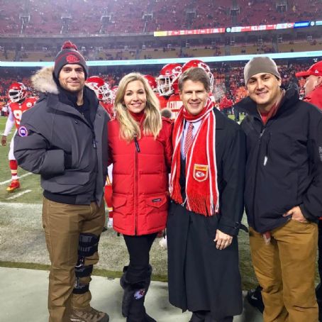 Who is Kansas City Chiefs dating? Kansas City Chiefs partner, spouse