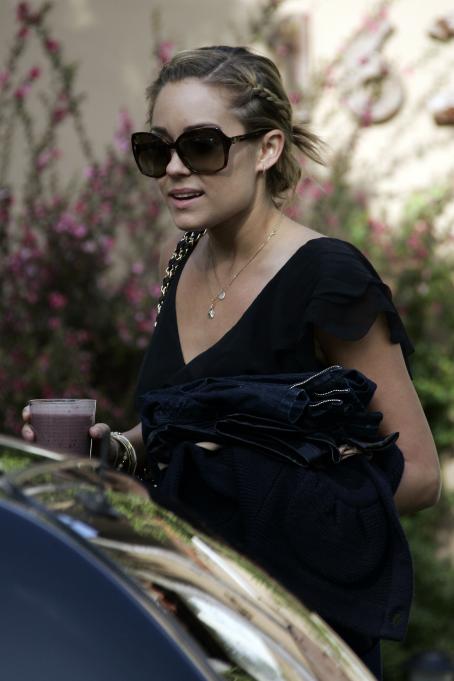 Lauren Conrad Leaving Her House May 102008 – Star Style